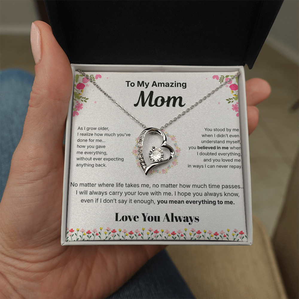 To My Amazing Mom - Heart Necklace Gift - English.